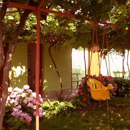 Guest house Yavorov Chernomorets