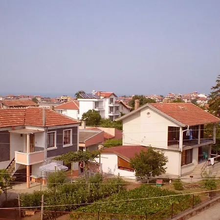 Guest house Yavorov 3*